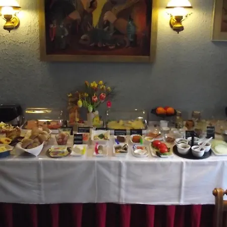 Waldschloesschen Bed & Breakfast 3*