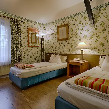 Hotel Waldschlösschen 3*