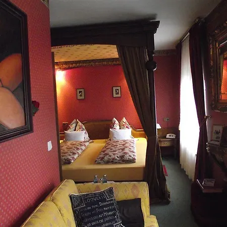 Hotel Waldschloesschen 3*