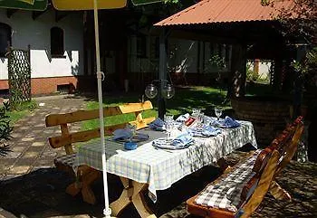 Bed & Breakfast Waldschloesschen Mittenwalde
