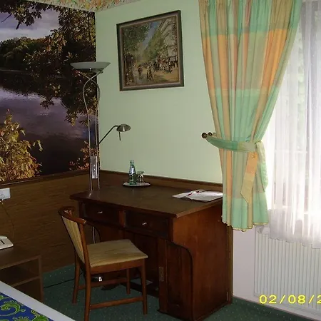 Waldschlösschen Hotel 3*