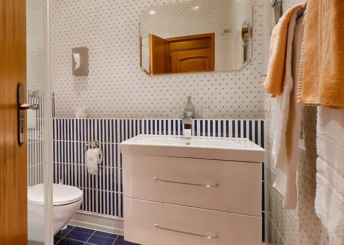 Waldschloesschen فندق ميتنفالدة